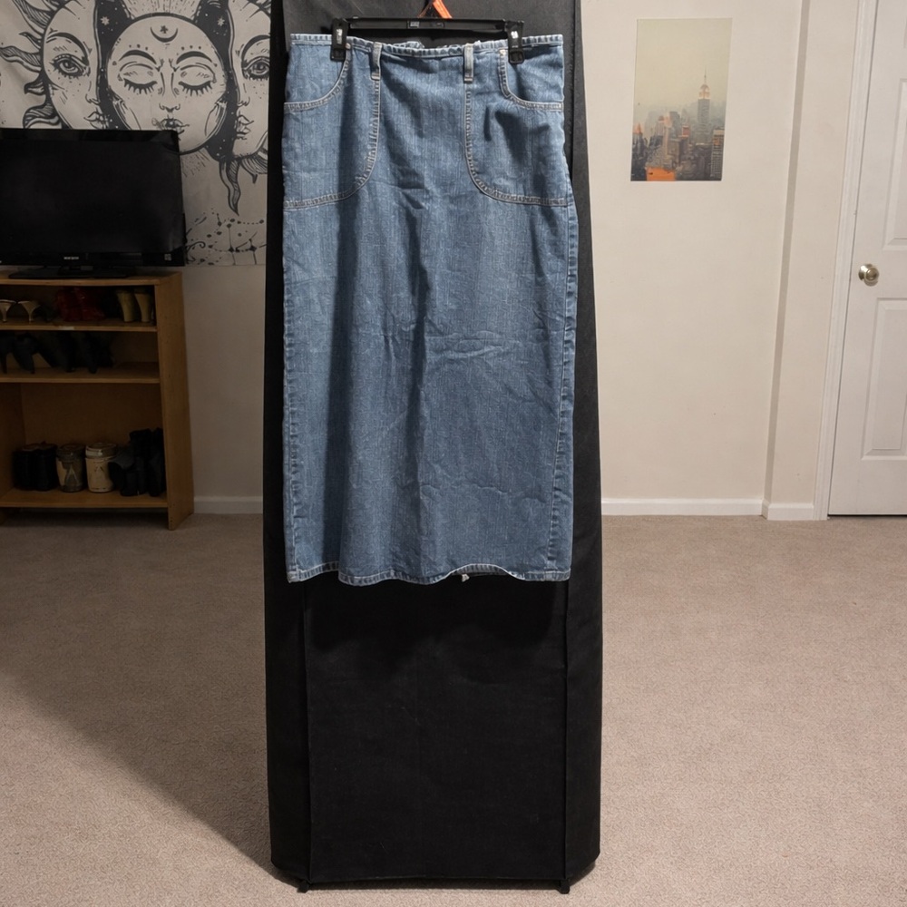 Old Navy Classic Blue Denim Jean skirt